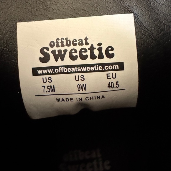 Offbeat Sweetie Tree Library Boots, Size 9 - Picture 8 of 9